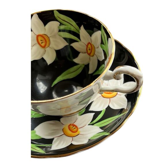 Tuscan Tea Cup & Saucer Set Black w White Daffodils Fine Bone China England EUC - Picture 2 of 10